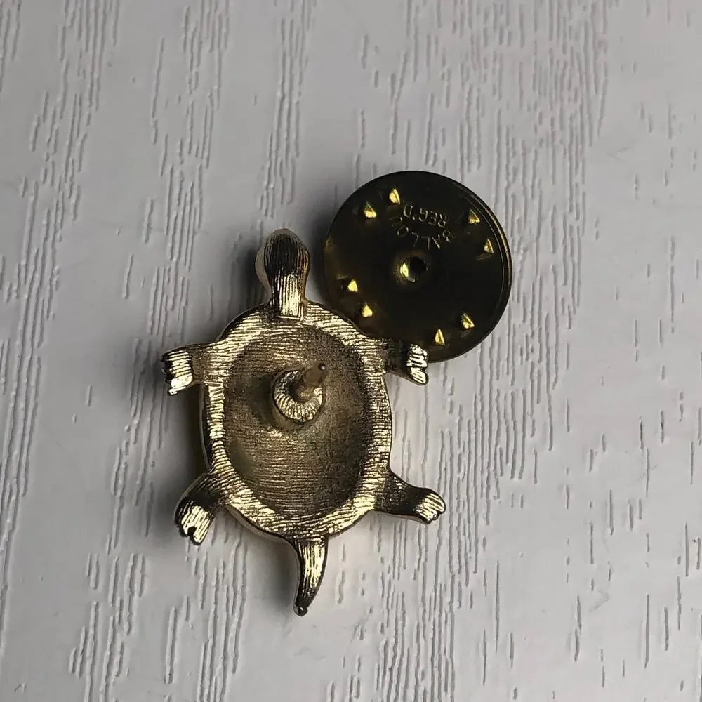 Vintage Gold Tone Yellow Tortoise Turtle Reptile Pin Brooch Ballou Reg